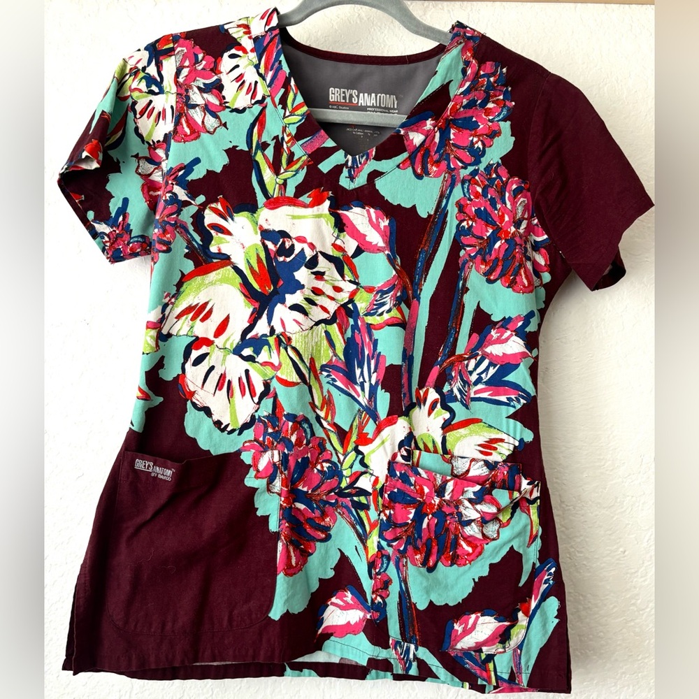 Scrub top